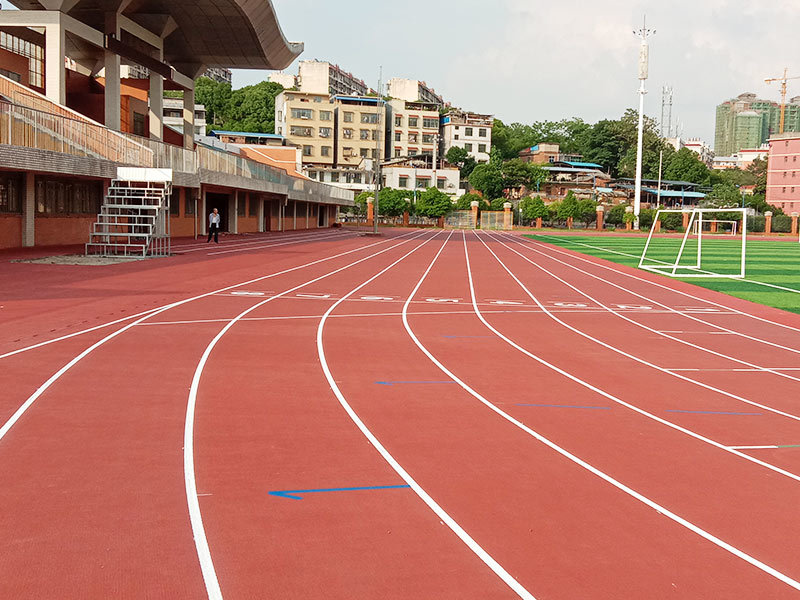 Hunan-Chenzhou-Guiyang-No.-1-Middle-School-standard-400-meters-prefabricated-rubber-track